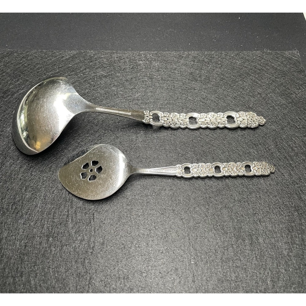 Vintage 1970s Viola/Voila Oneida Stainless Set of 2 Serving Spoons Silverware - Picture 4 of 7